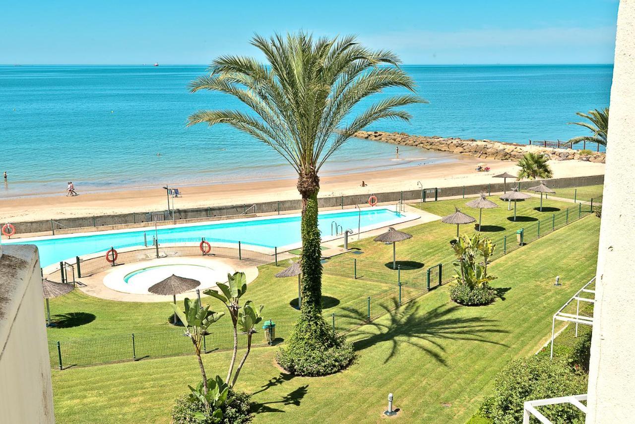 On Beach Deluxe Apartment With Pools And Own Garden El Puerto de Santa Maria Exterior photo