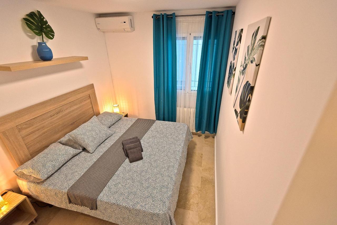 On Beach Deluxe Apartment With Pools And Own Garden El Puerto de Santa Maria Exterior photo
